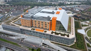   Manual Crop The new Midland Metropolitan University Hospital in Smethwick