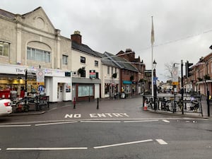 The entrance to Stone High Street