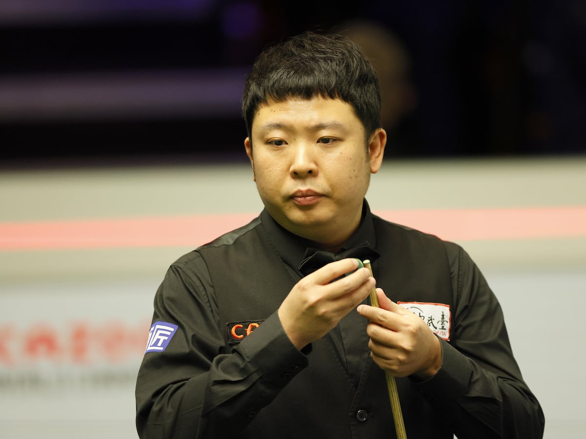 Zhang Anda finds York table to his liking with maximum break