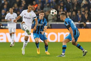 Aston Villa's Youri Tielemans, Club Brugge's Casper Nielsen and Ferran Jutgla 