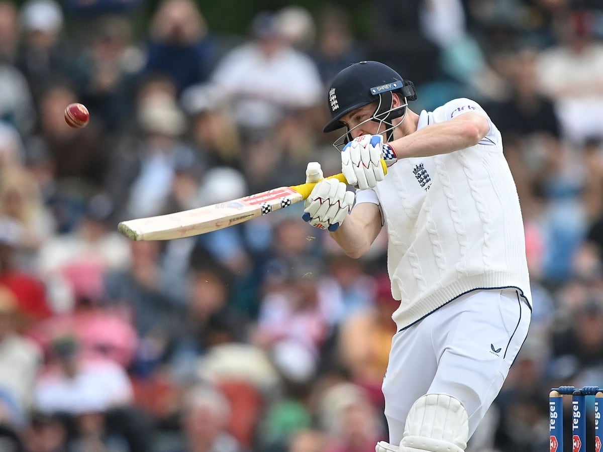 England put foot down to open first innings lead