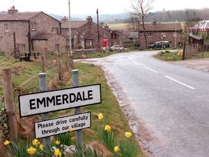 The Emmerdale village sign