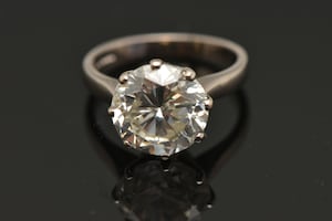 The 5ct natural diamond single stone ring sold at auction for £13,500