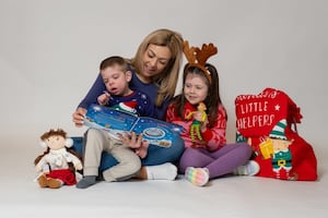 Alex Barklam, mum Samantha and sister Elisabeth