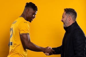 Emmanuel Agbadou and Vitor Pereira (Photo by Jack Thomas - WWFC/Wolves via Getty Images)