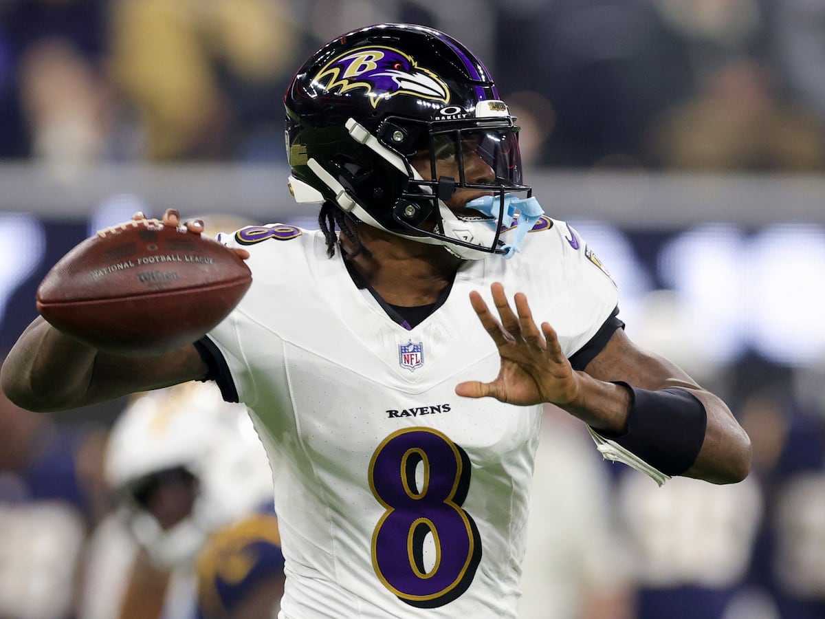 Baltimore Ravens hold off Los Angeles Chargers 30-23