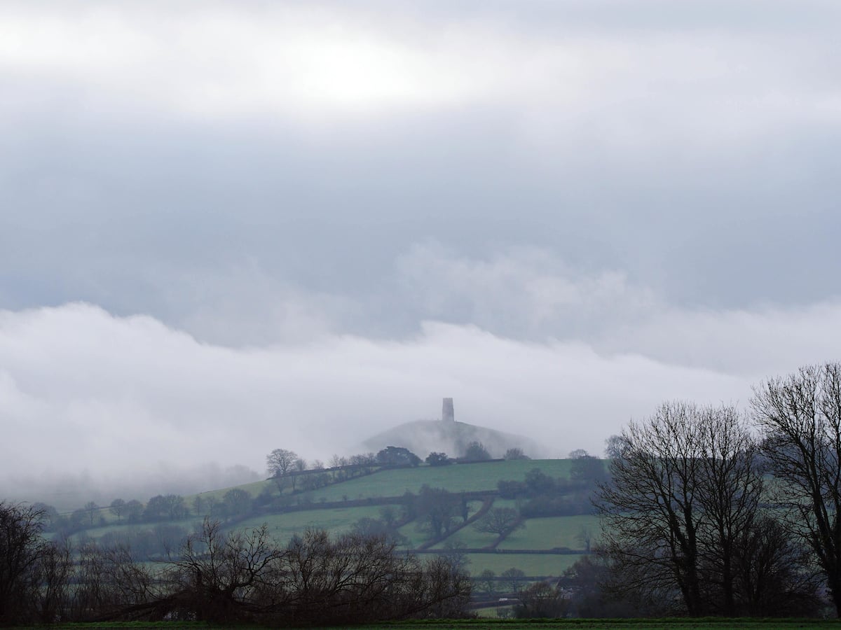 Snow, rain and wind set to cause travel disruption for new year festivities