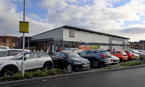 Signs have been installed at Aldi, Sedgley, threatening non-customers with £70 fines for using the car park 