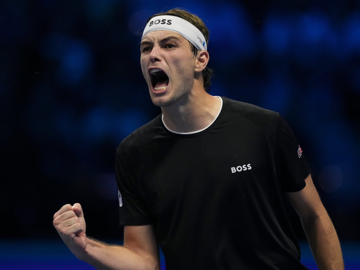 Taylor Fritz edges out Alexander Zverev in last-four clash at ATP Finals