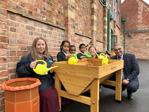 Springfield School receives Severn Trent donation 