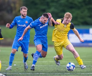 Alport’s Jack Loughran tangles with Leighton McMenemy (picture by Jim Wall)