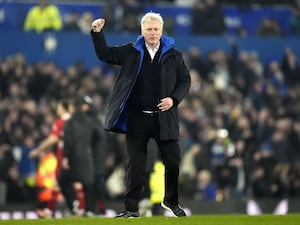 David Moyes applauds the fans