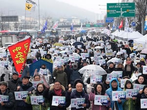 Protesters in their thousands