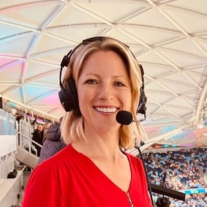 Jacqui Oatley 