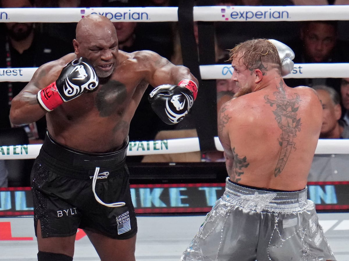 Jake Paul defeats Mike Tyson via unanimous decision