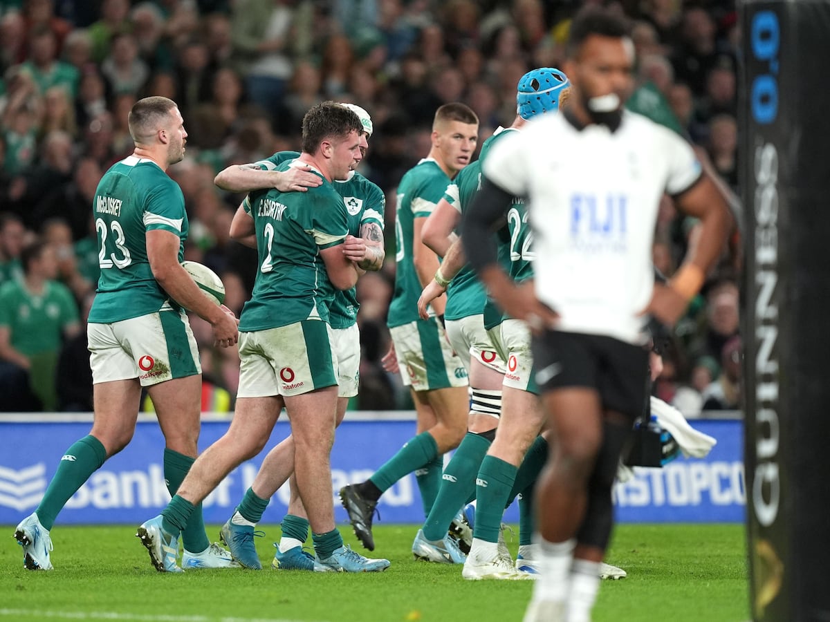 Gus McCarthy scores debut try as Ireland dominate Fiji in Dublin