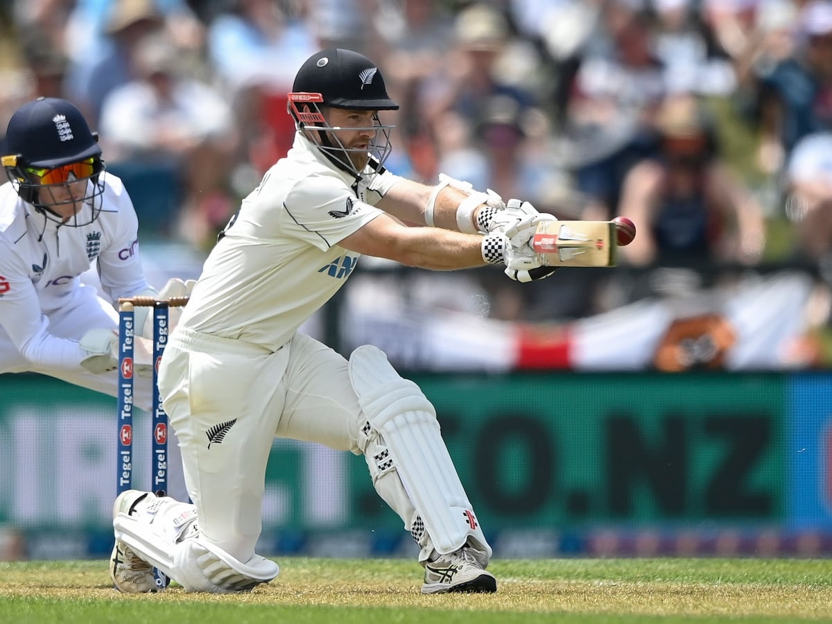 Kane Williamson returns to frustrate England