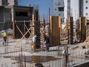 Construction work in Efrat