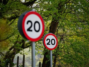 20mph speed limit sign