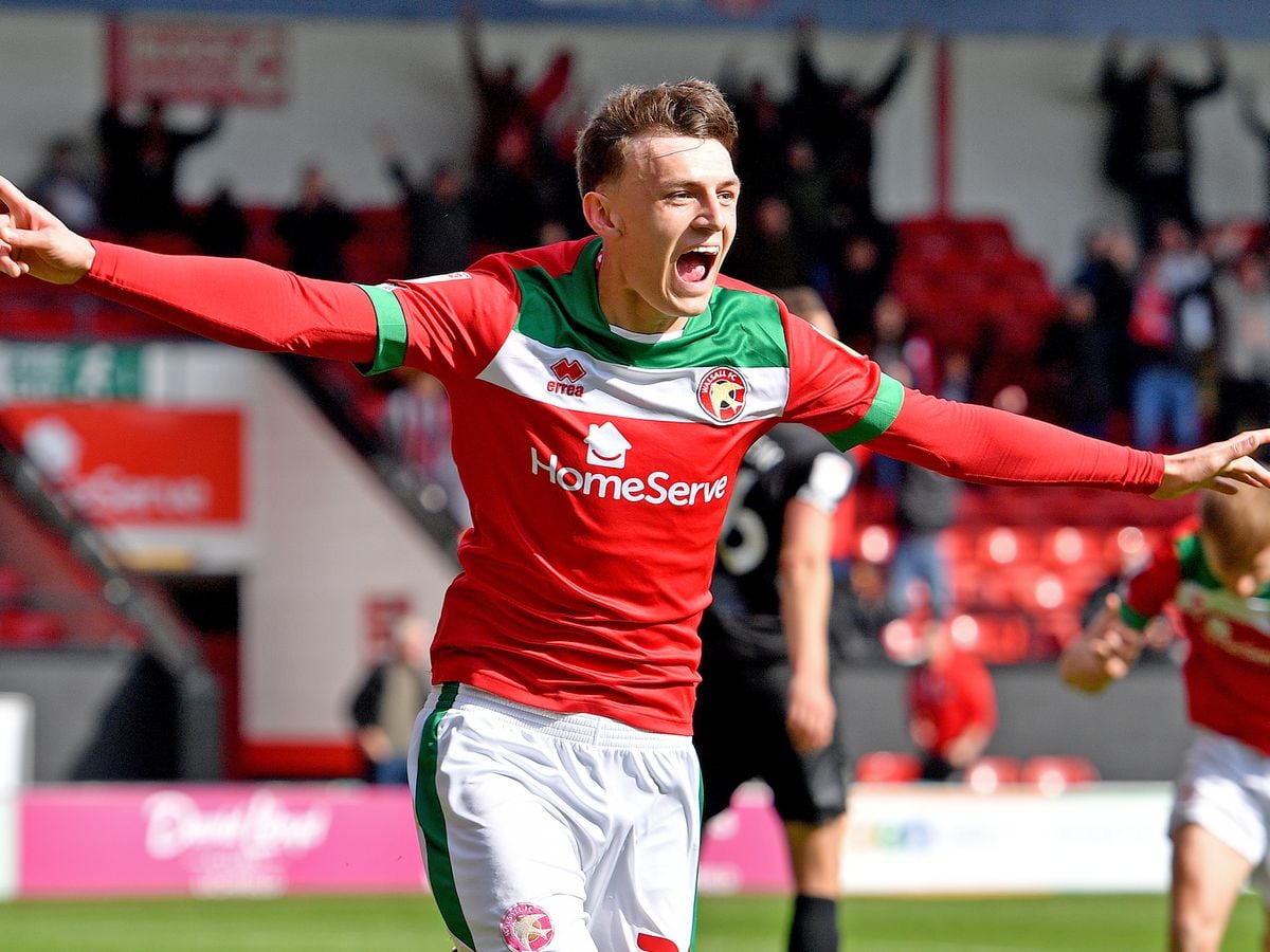 Walsall midfielder Sam Perry keen to make an impact | Express & Star