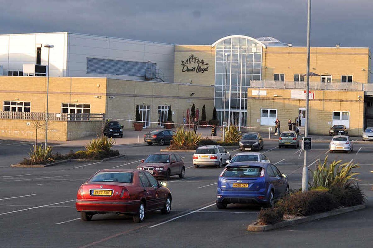 David Lloyd gym closed by metal thieves Express Star