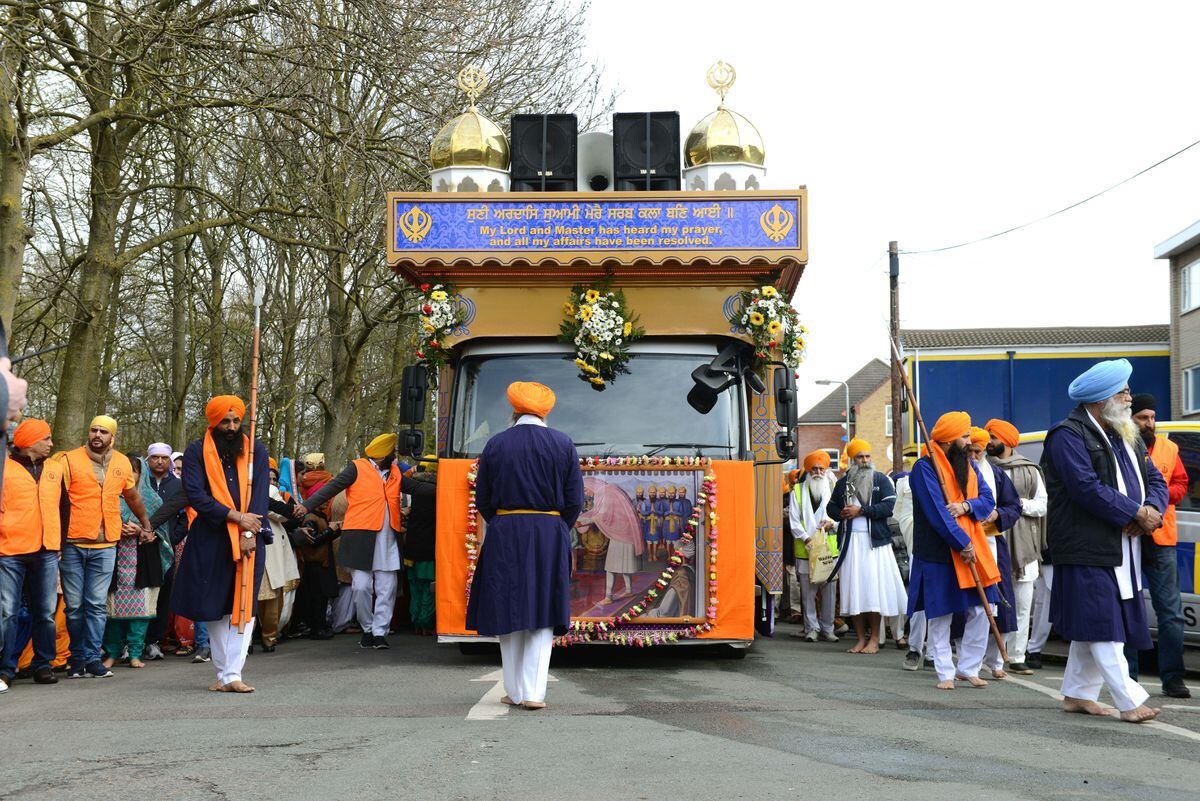 GALLERY Thousands line the streets for Vaisakhi celebrations Express