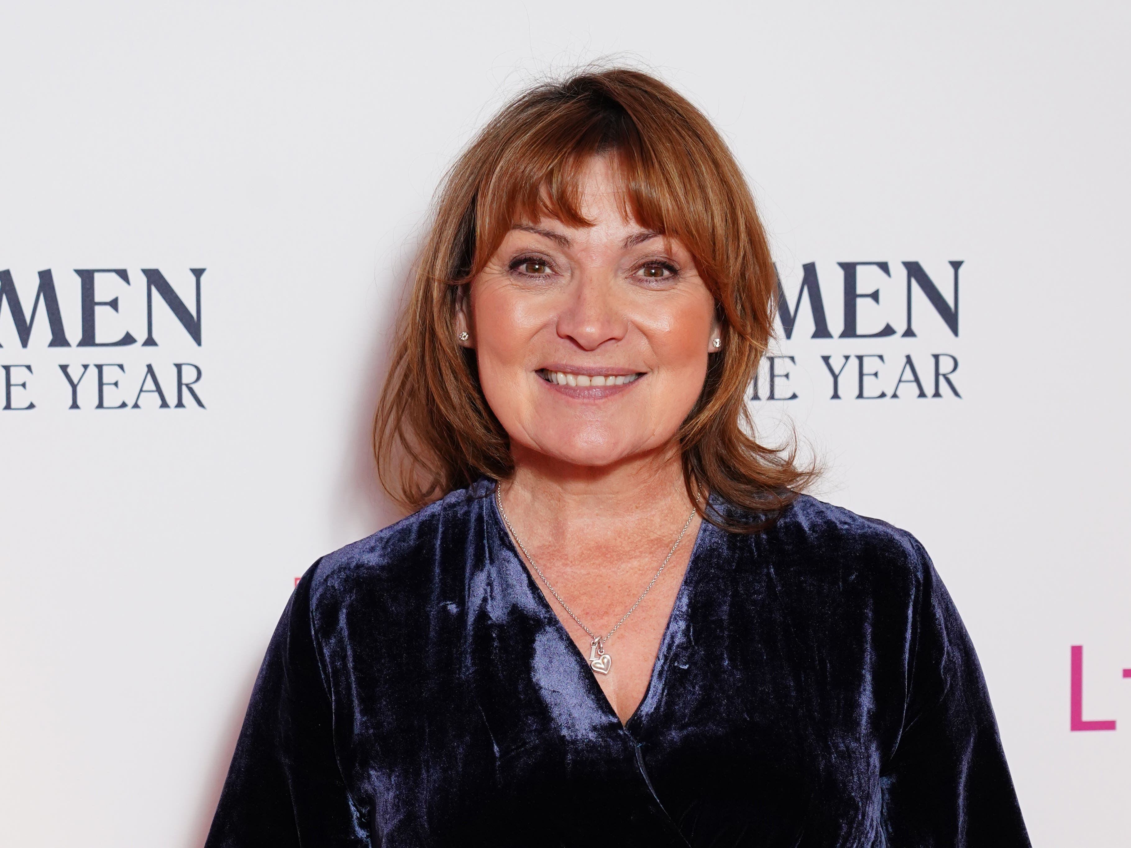 TV presenter Lorraine Kelly unveiled as Owl on The Masked Singer