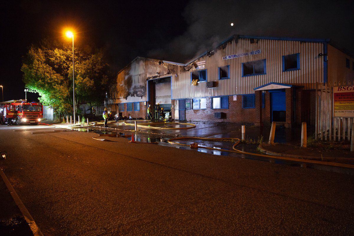 Brierley Hill factory wrecked in severe overnight blaze - PICTURES and ...