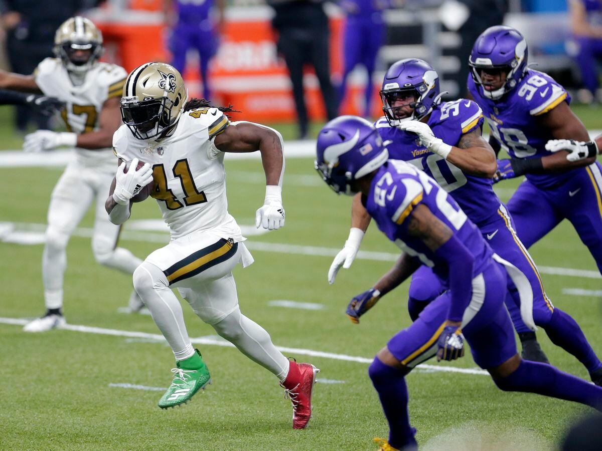 Alvin Kamara ties NFL record for rushing touchdowns as Saints beat