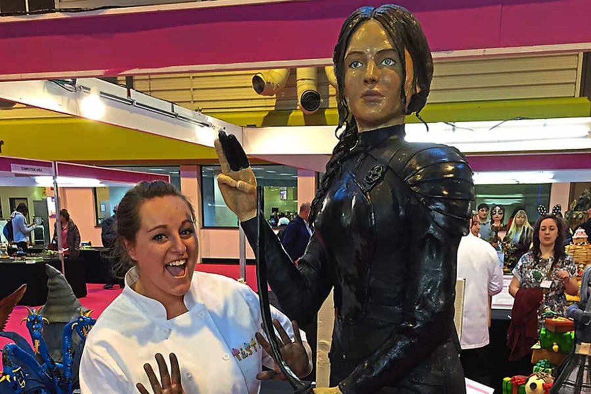 Laras Jennifer Lawrence Hunger Games Cake Wins Contest Express And Star