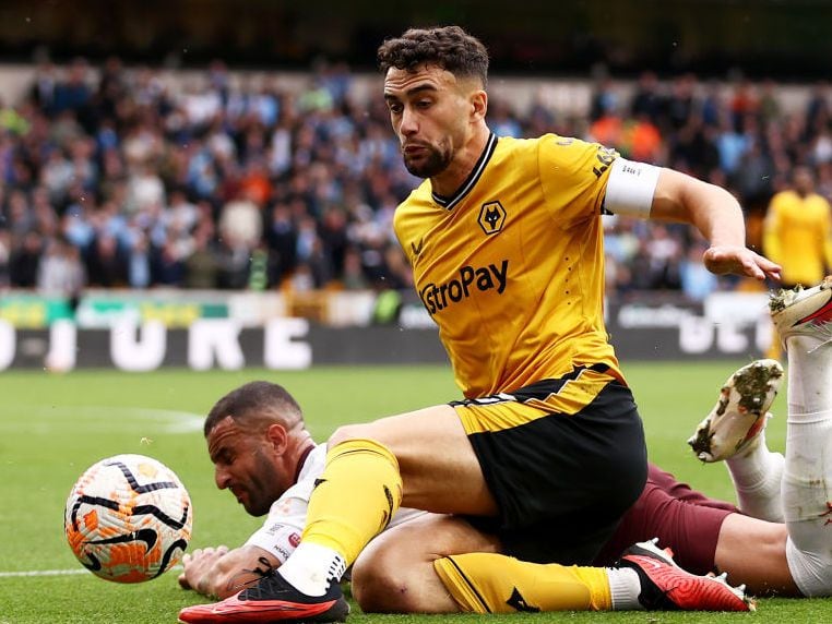 Wolves skipper closing in on transfer exit