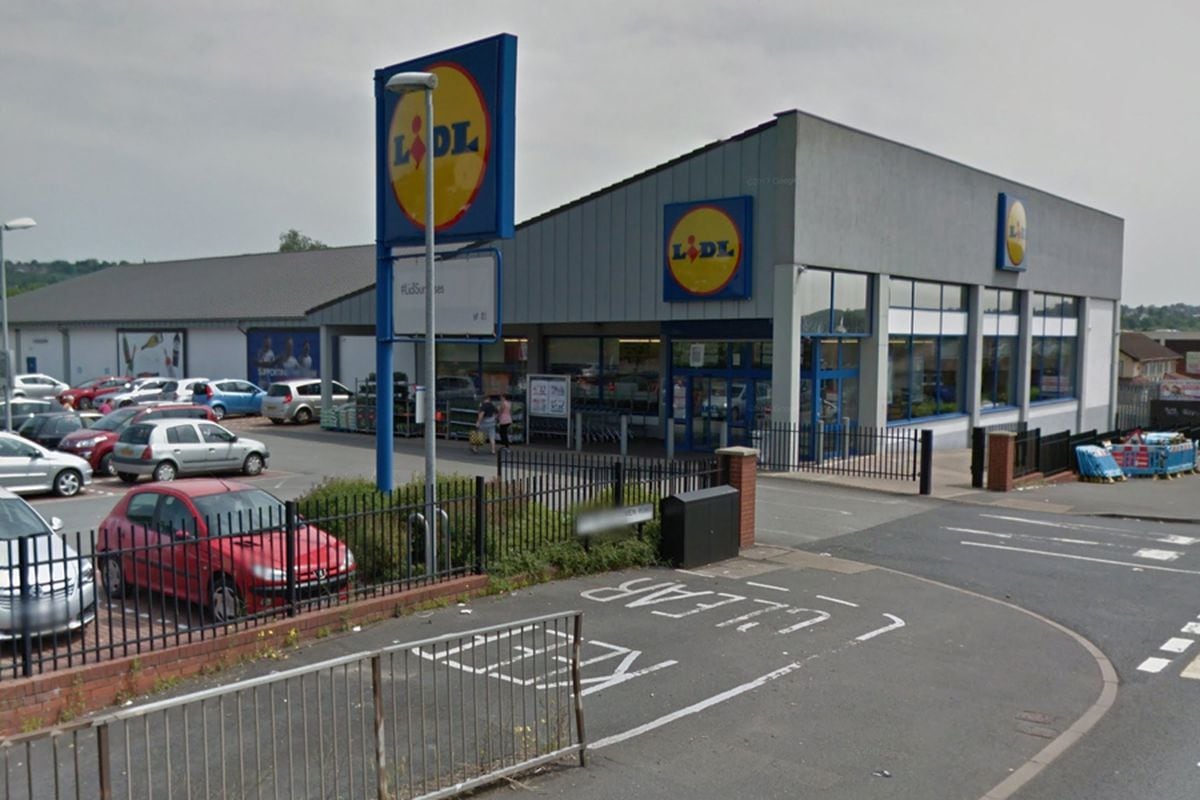 Lidl supermarket sparks opening hours row with residents in Netherton