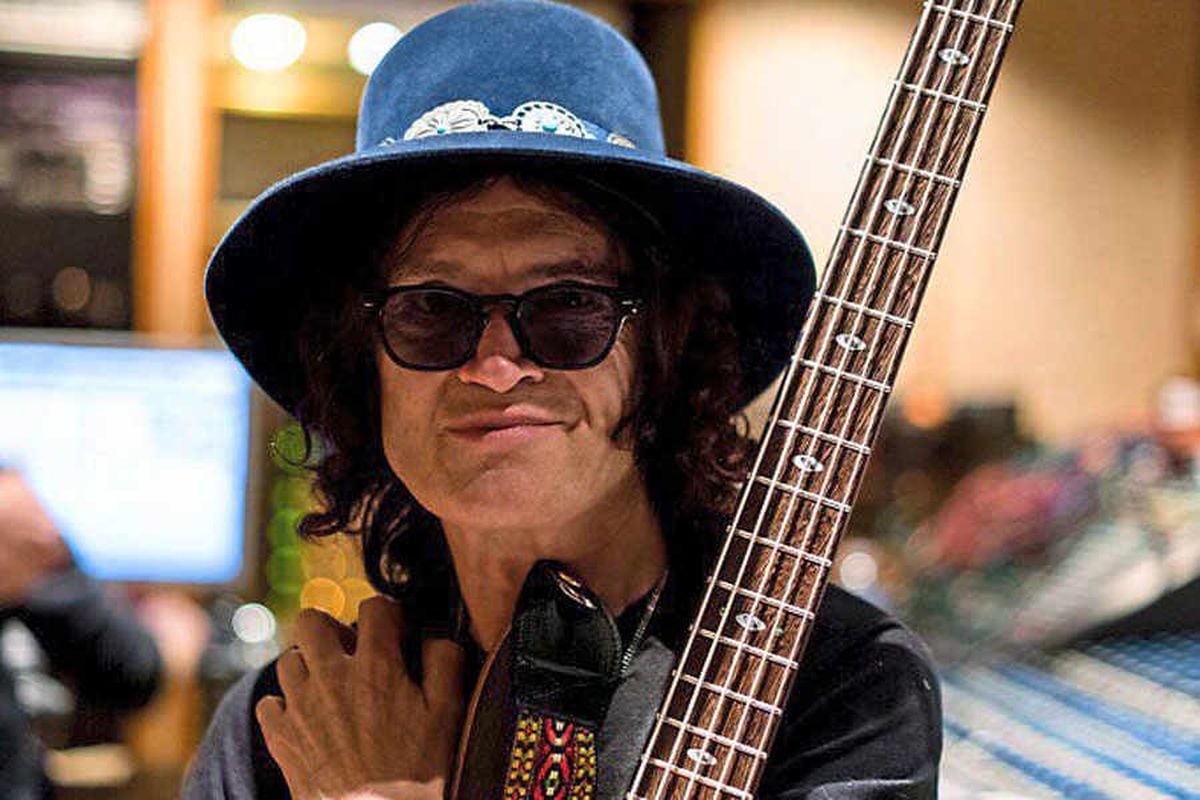 Glenn hughes. Гленн Хьюз. Гленн Хьюз молодой. Glenn Hughes фото. Glenn Hughes молодой.