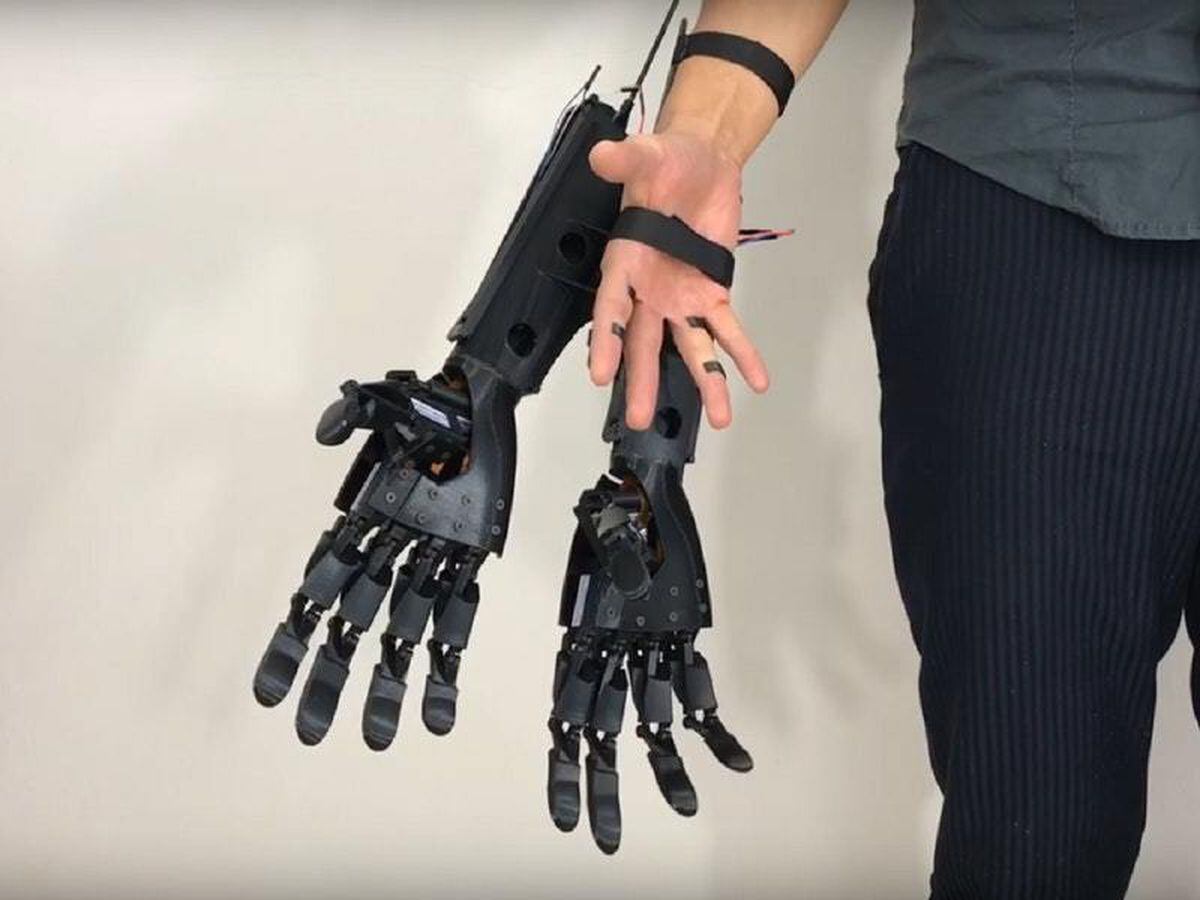 These extra robotic hands have been created to help with multitasking