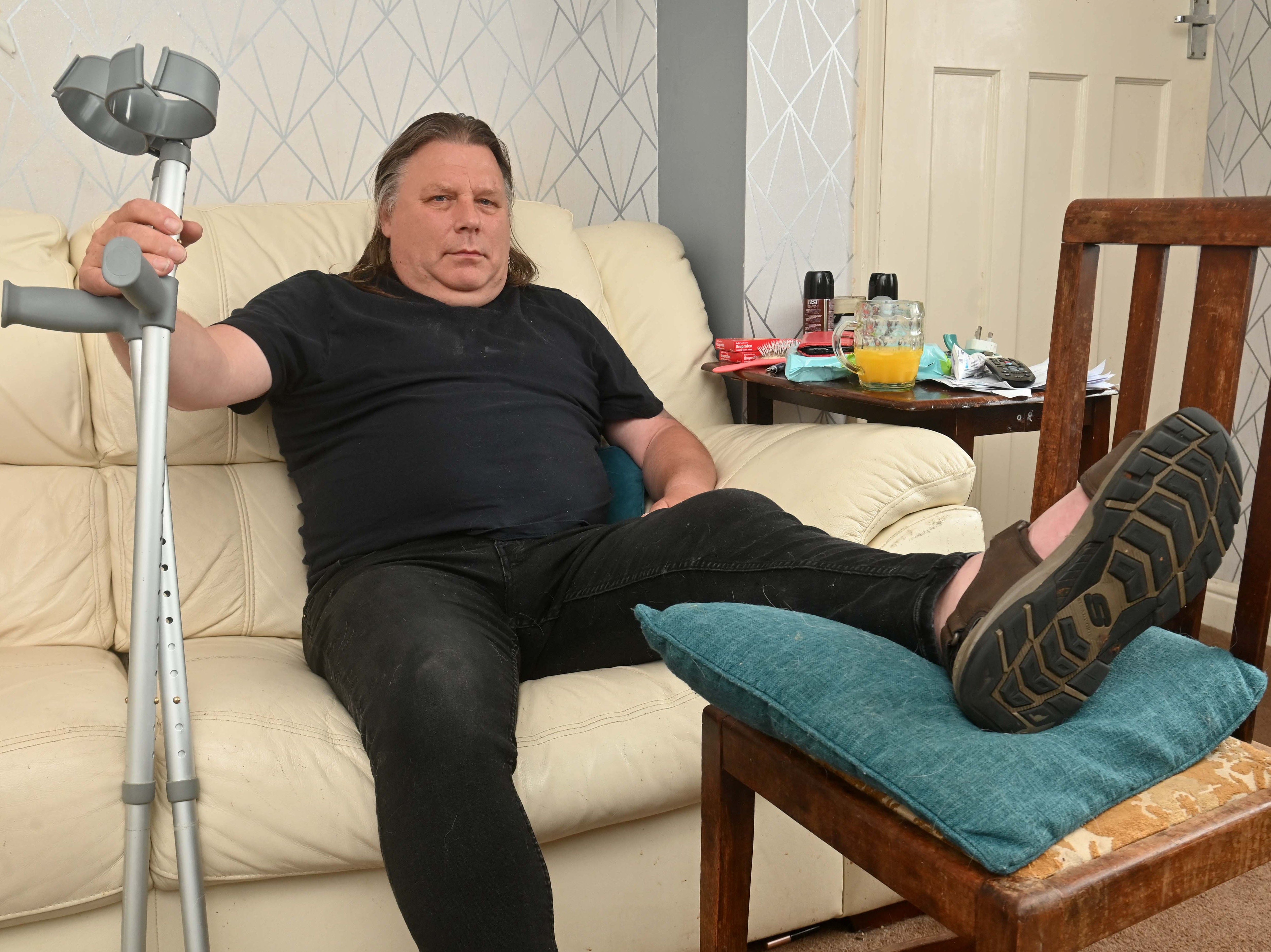 Electrician told 'to quit his £40k a year job' after he broke his leg in order to get DWP help